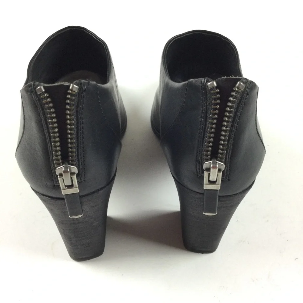 EILEEN FISHER Black Leather Zipper Bootie Sz 8